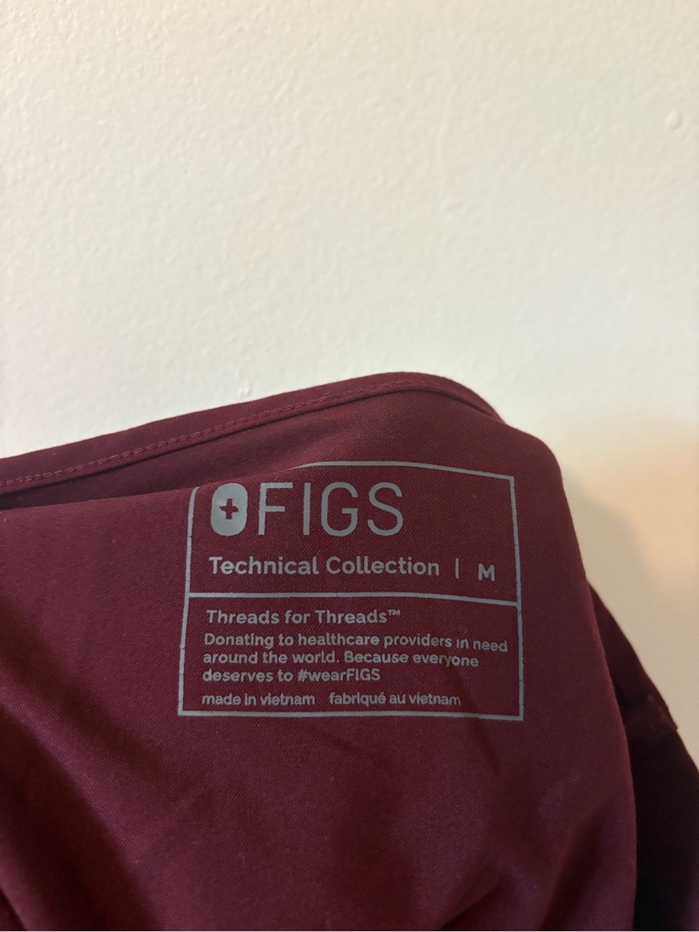 FIGS Women's Catarina One-Pocket Scrub Top M - Picture 2 of 7